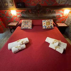 https://sicula-folk.catania-hotels.net